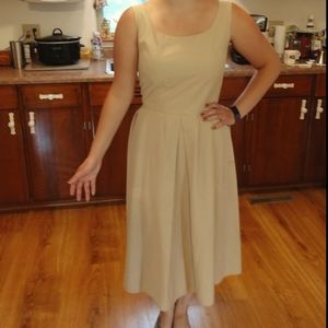 VGUC Harvé Benard tan midi dress